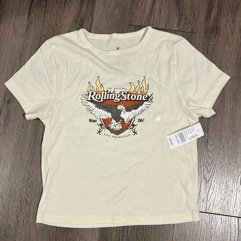 Rolling Stone/RIPPLE JUNCTION cropped t-shirt. SIZE: MEDIUM